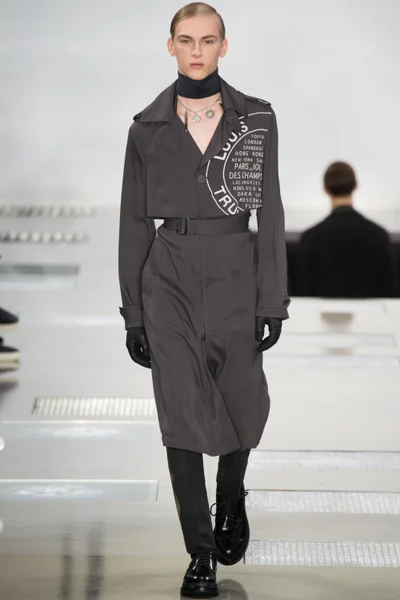 Look 9
